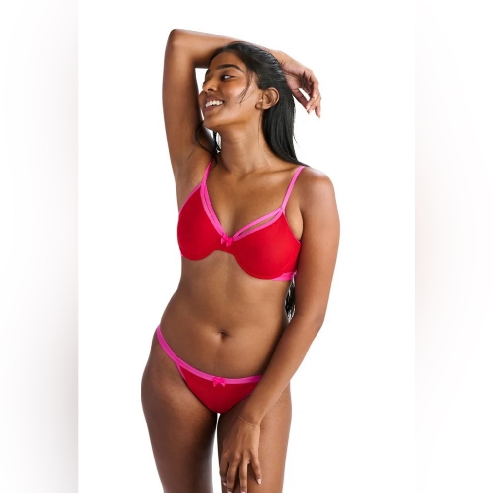 Parade Red and Pink Underwire Bra and Panty Set!‎ NWT!